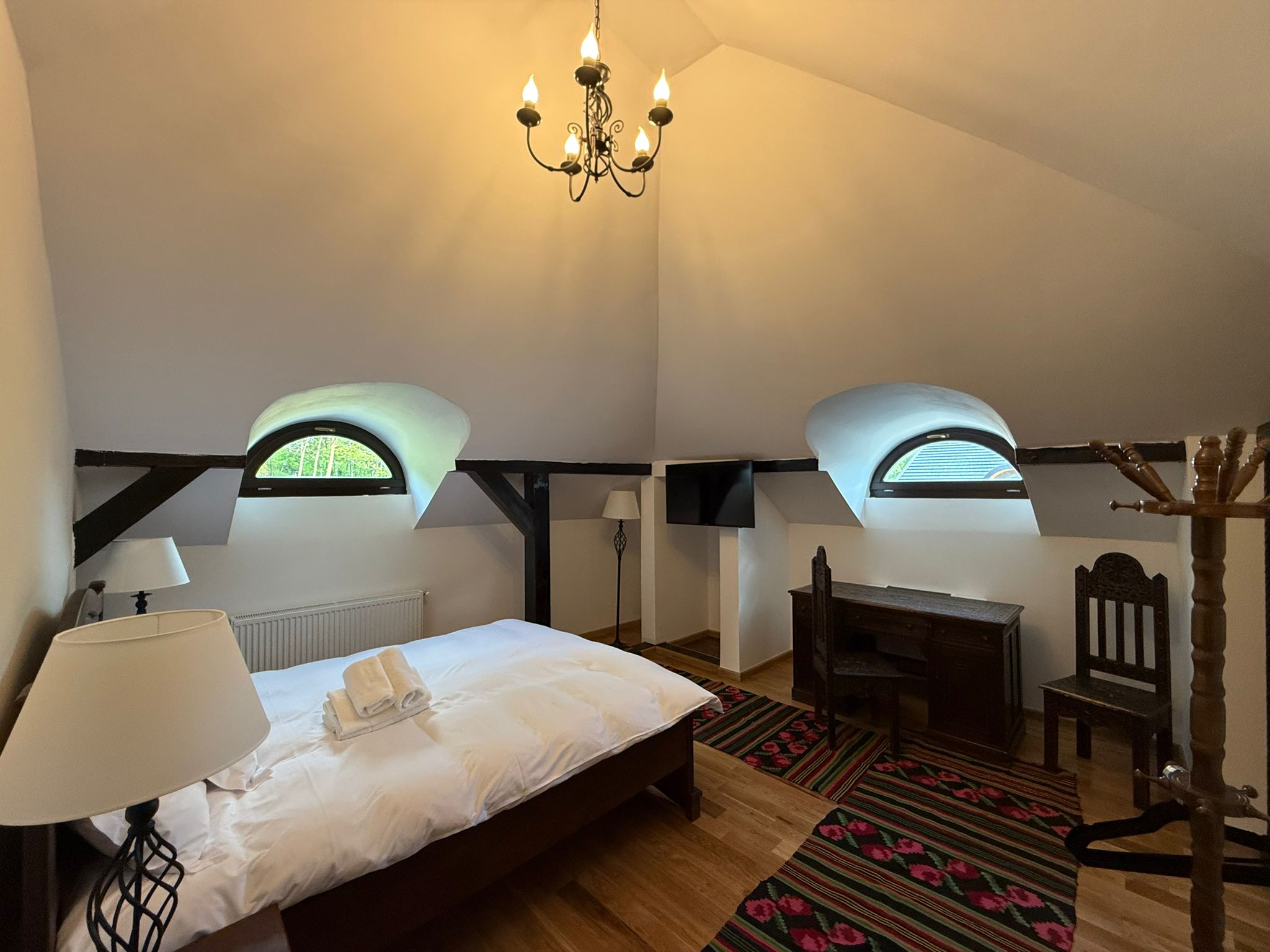 Camera 4 – detaliu decor